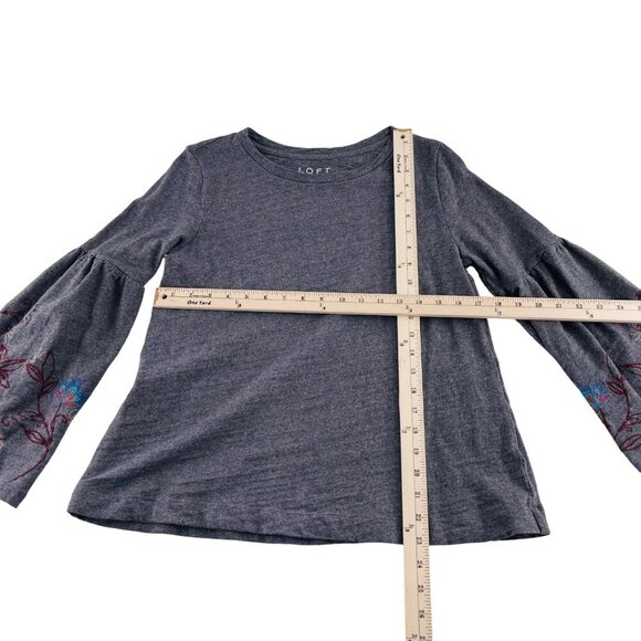 Loft Womens Gray Embroidered Bell Sleeve Top Size Medium Knit Pullover - Picture 4 of 5